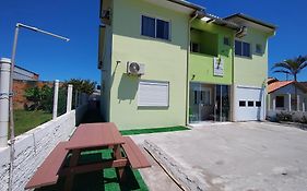 Camelo locação de Suítes Individuais Pousada com Cozinha e Sala Compartilhada